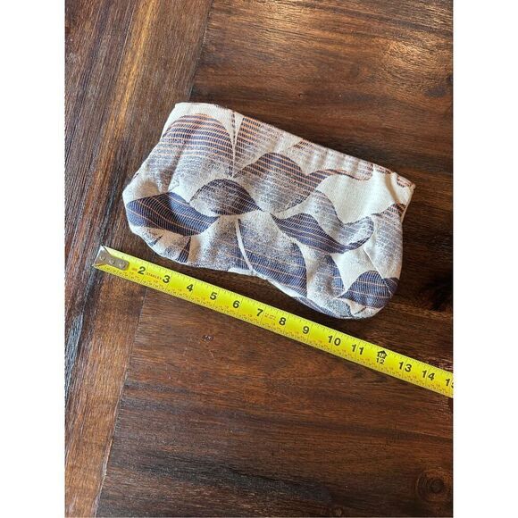 Fabric clutch bag - Picture 5 of 7